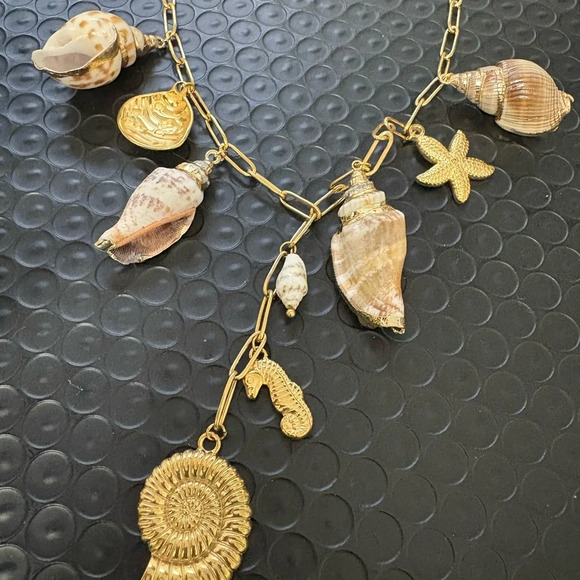 Gold Shell Charm Necklace - Picture 6 of 6